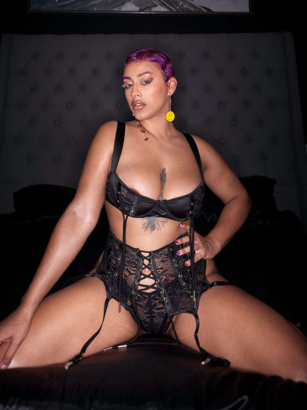 Ms Sapphire
