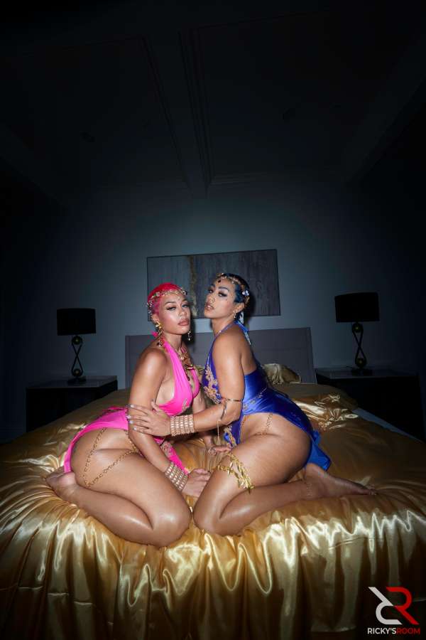 Goddesses Keep Court